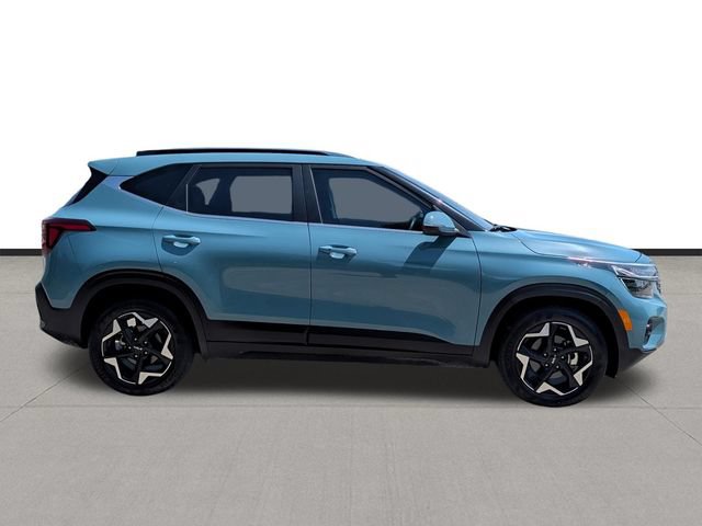 Used 2025 Kia Seltos EX FWD image 4
