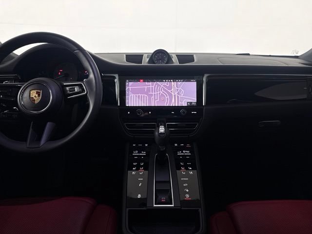 Used 2025 Porsche Macan S AWD/4WD image 35