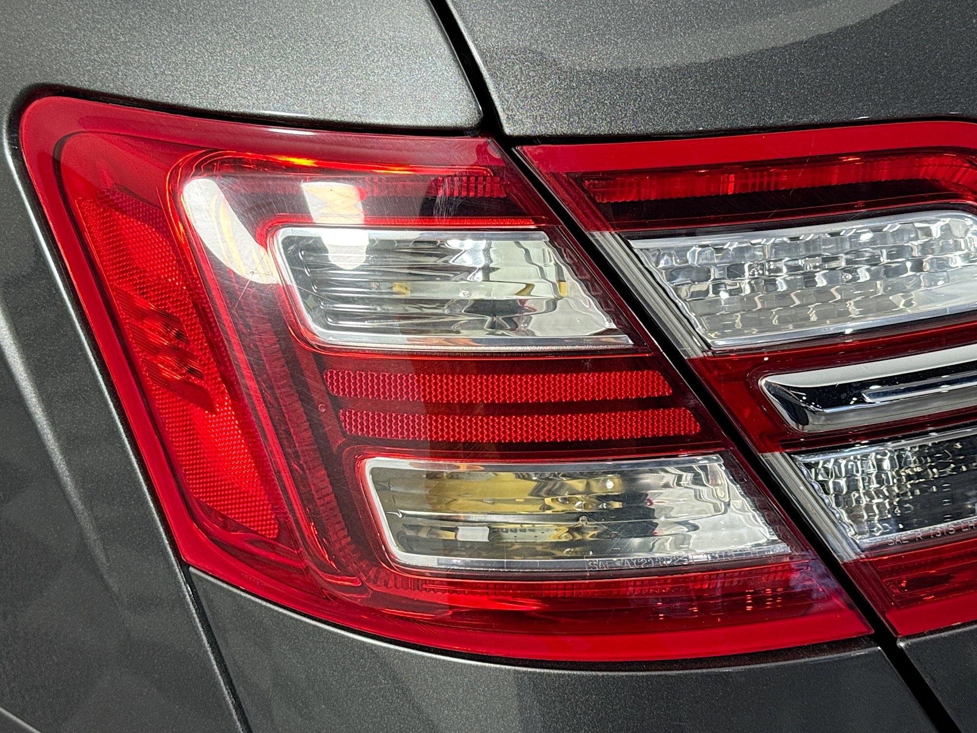 Used 2018 Ford Taurus SEL image 34