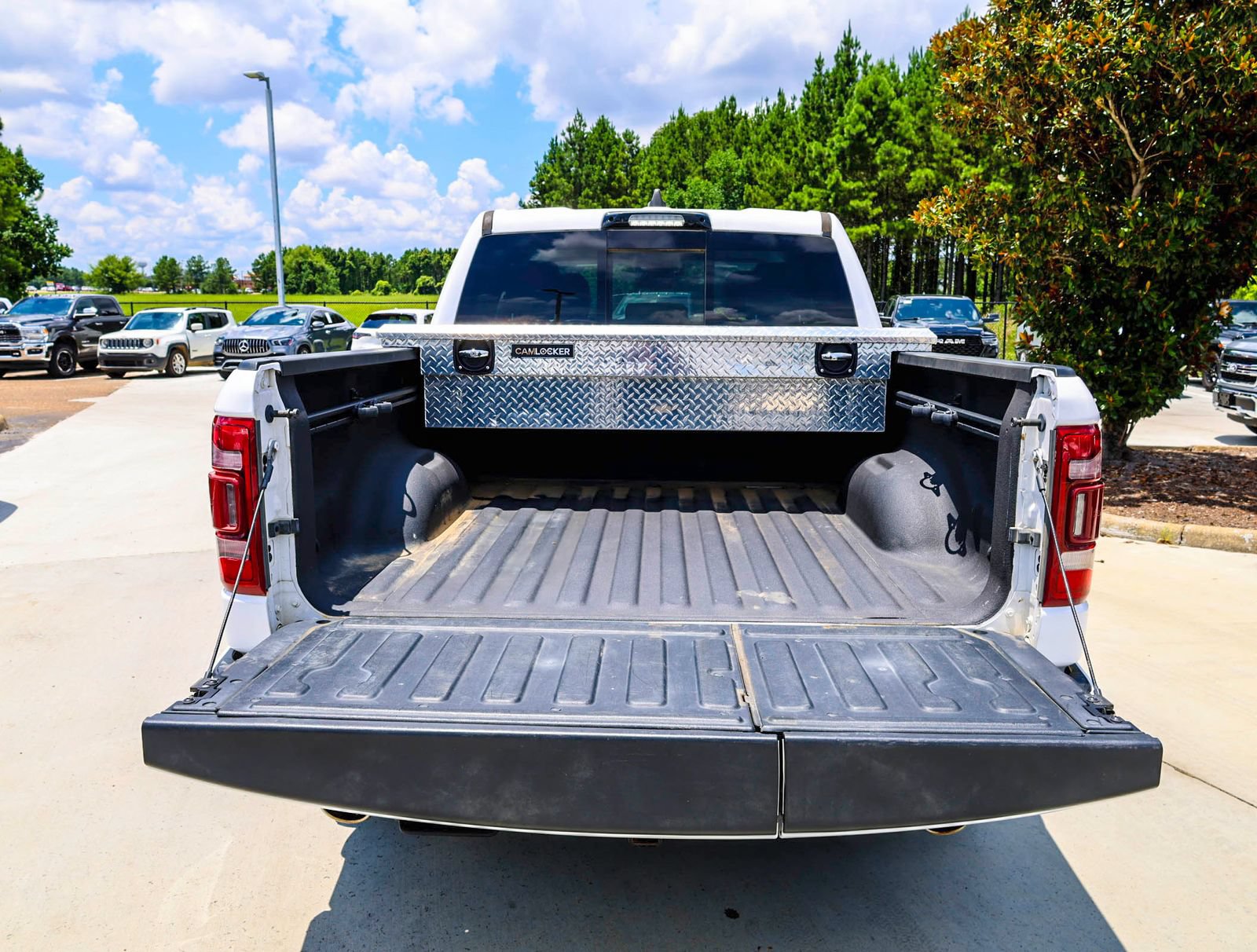Used 2023 RAM 1500 Limited AWD/4WD image 7