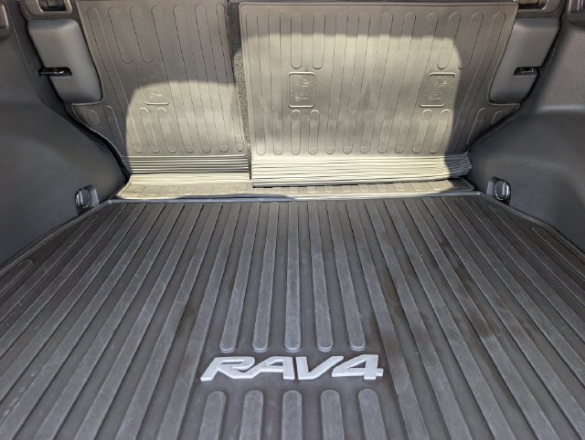 Used 2024 Toyota RAV4 LE AWD/4WD image 21