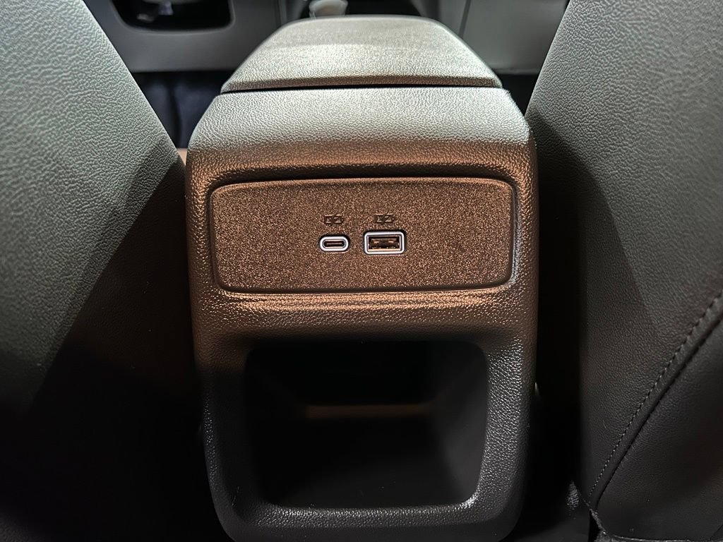 Used 2025 Chevrolet Trax LT FWD image 33
