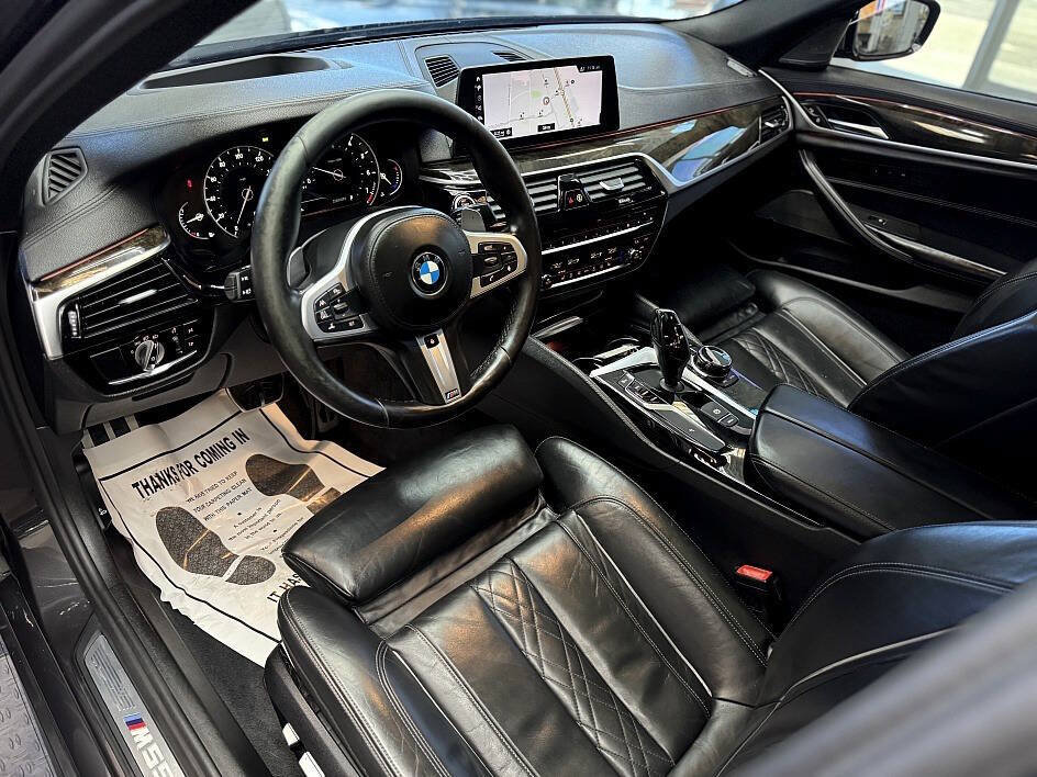 Used 2018 BMW M550i xDrive AWD/4WD image 4