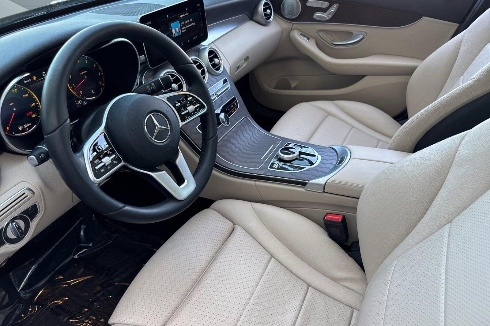 Used 2021 Mercedes-Benz C 300 Sedan image 4
