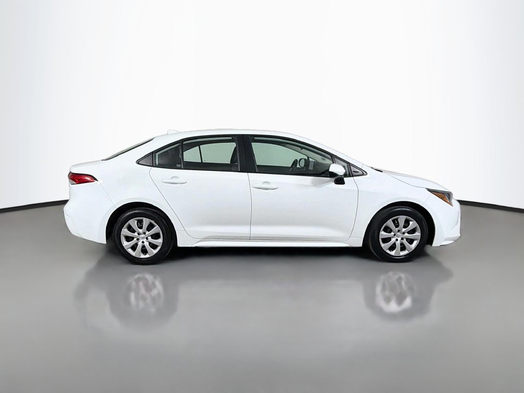 Used 2024 Toyota Corolla LE FWD image 5