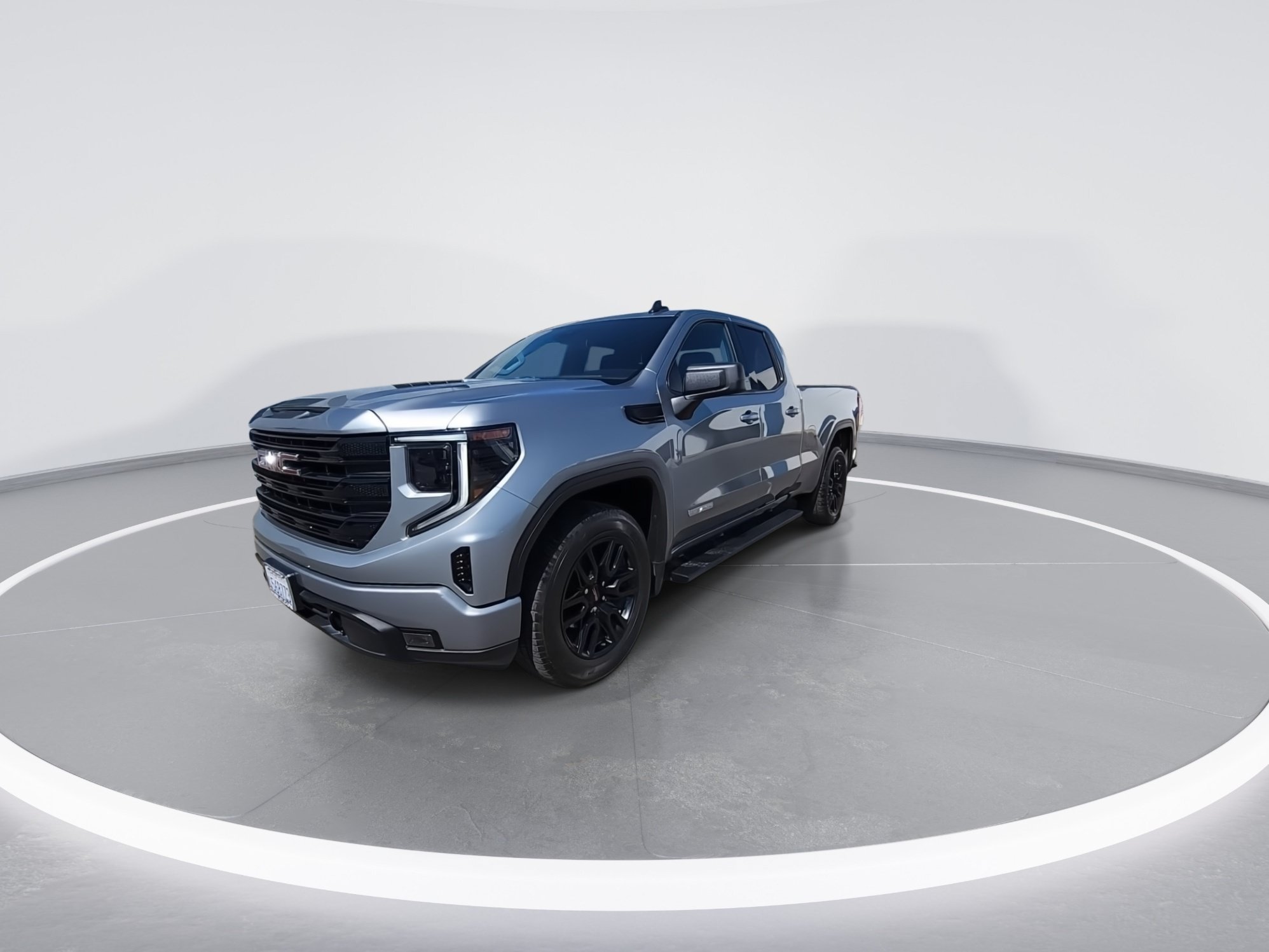 Used 2024 GMC Sierra 1500 Elevation RWD image 4