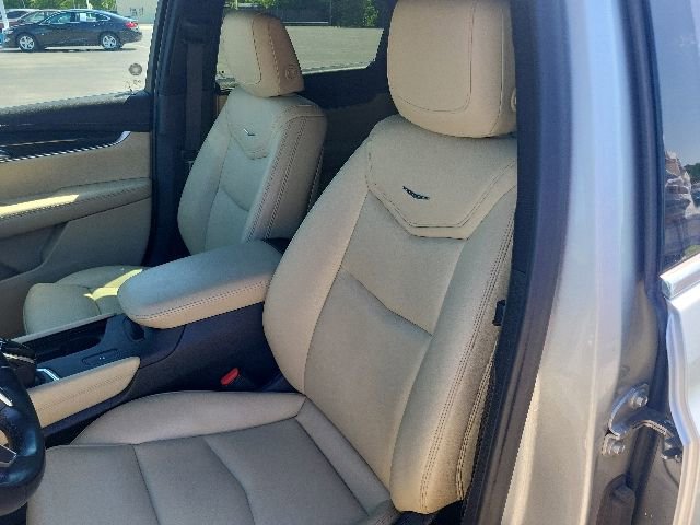 Used 2019 Cadillac XT5 FWD image 29