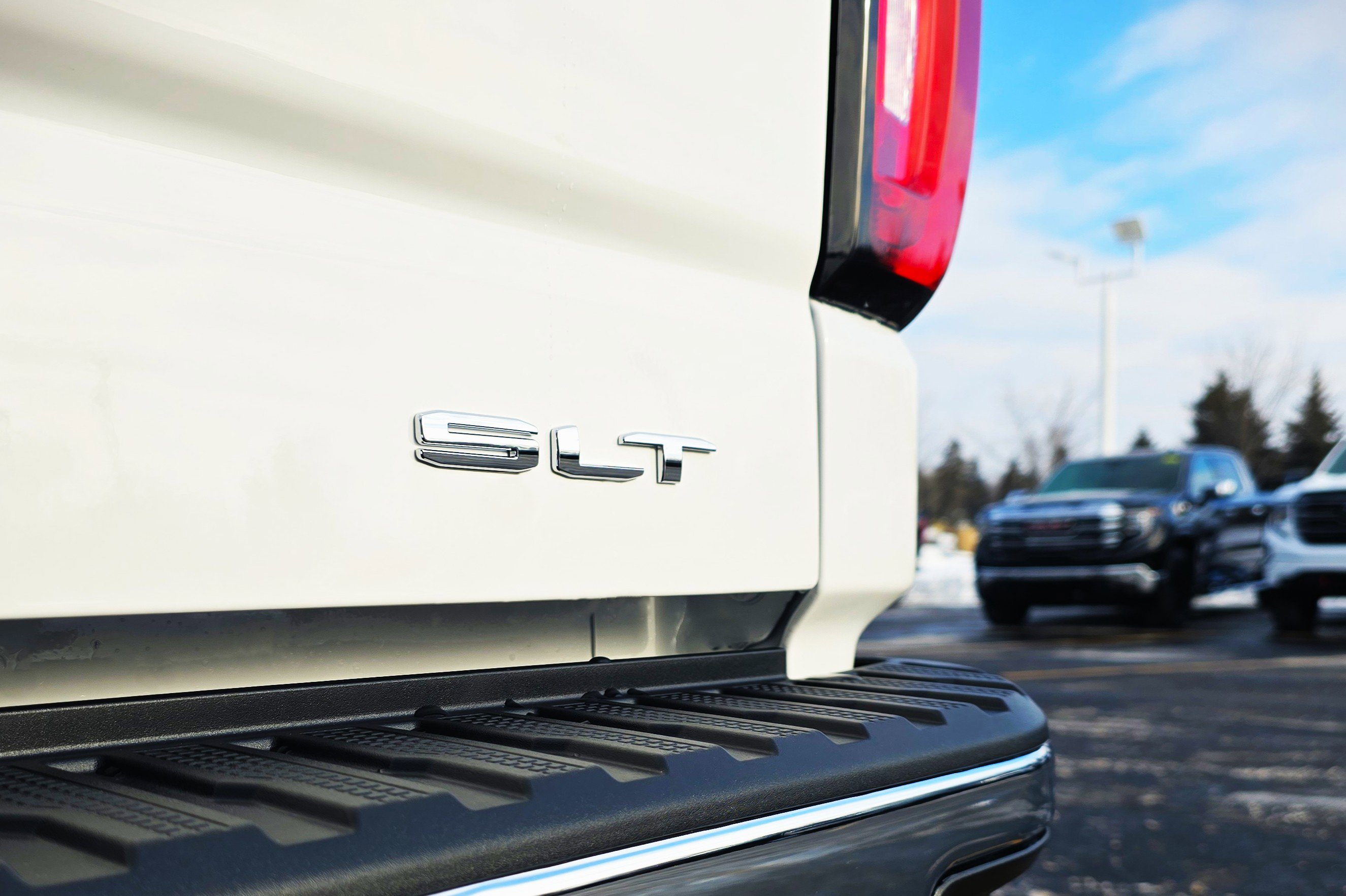 New 2026 GMC Sierra 1500 SLT w/ SLT Premium Plus Package image 32