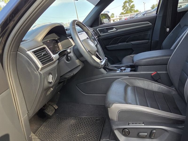 Used 2020 Volkswagen Atlas Cross Sport SEL Premium AWD/4WD image 6