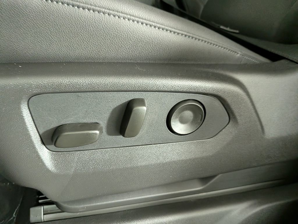 New 2025 GMC Sierra 2500 SLT w/ SLT Premium Package image 15