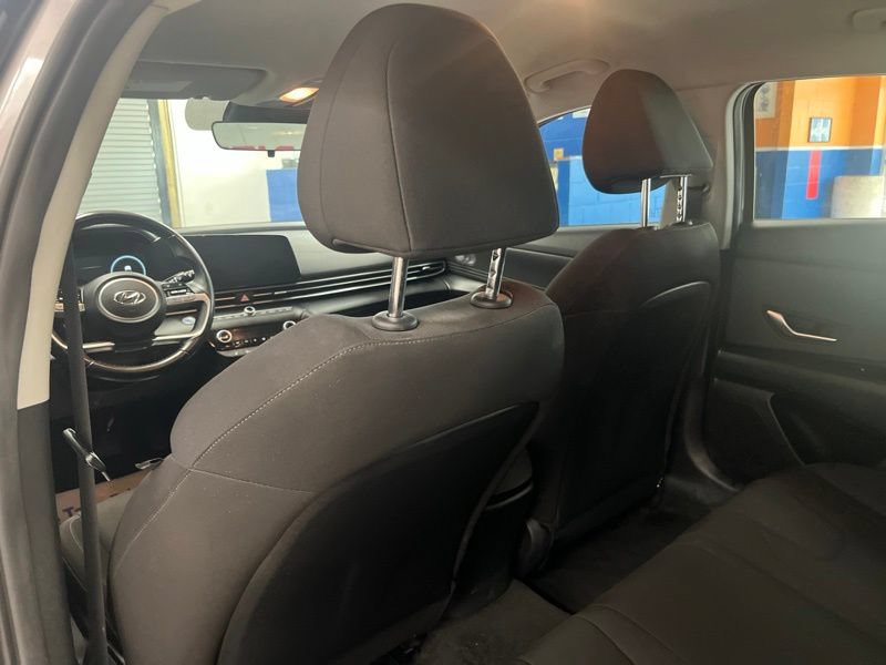 Used 2023 Hyundai Elantra SEL w/ Convenience Package FWD image 15