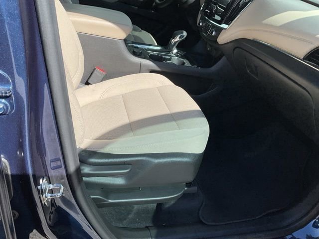 Used 2023 Chevrolet Traverse LS w/ Safety Package FWD image 14