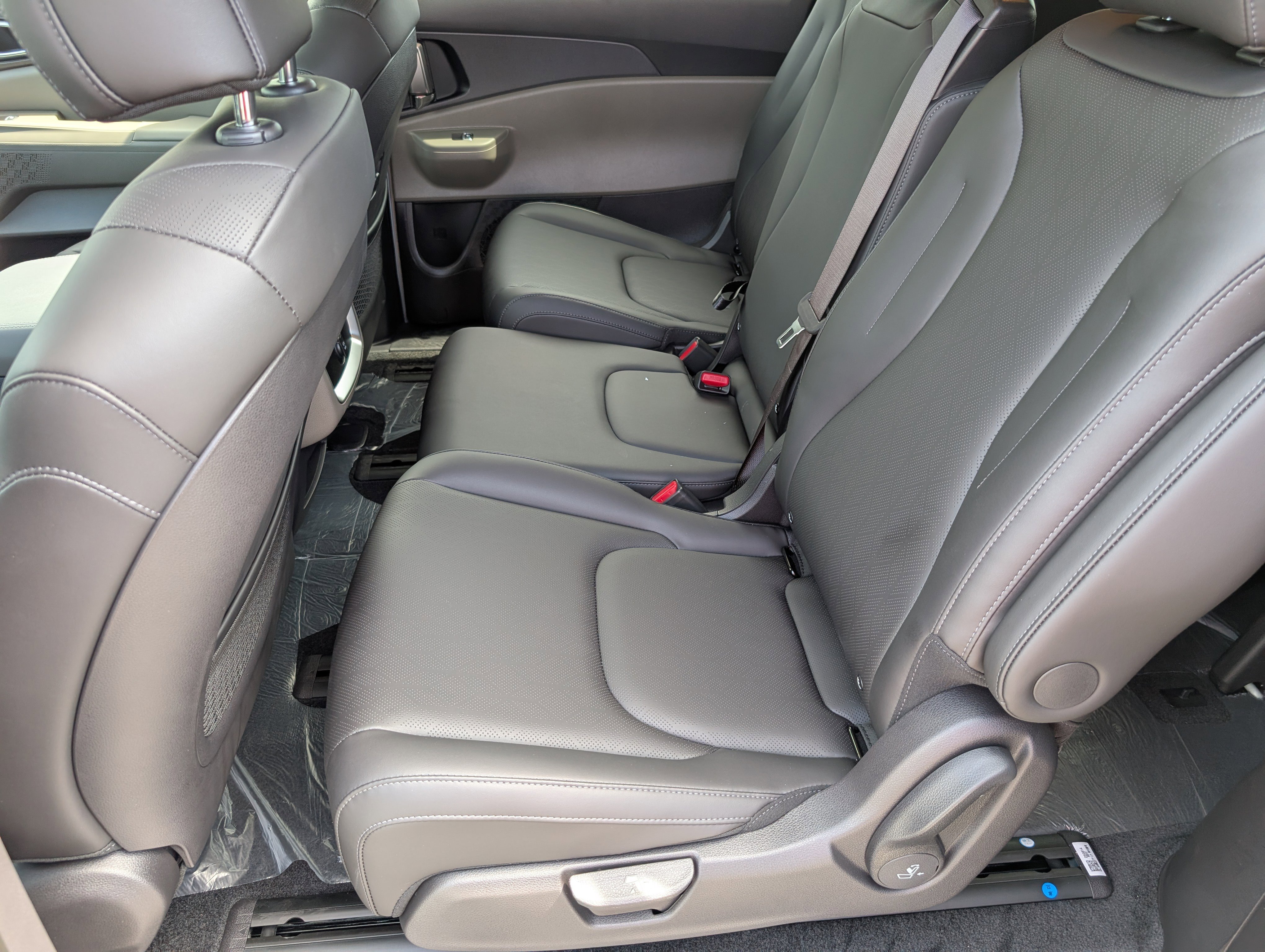 New 2026 Kia Carnival EX image 26