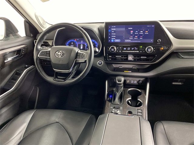 Used 2023 Toyota Highlander Limited image 15