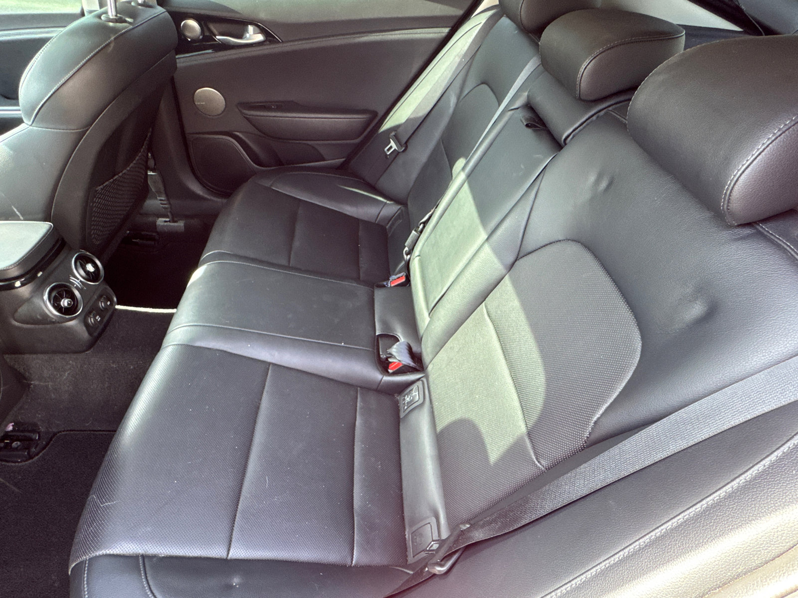 Used 2019 Kia Stinger Premium image 23