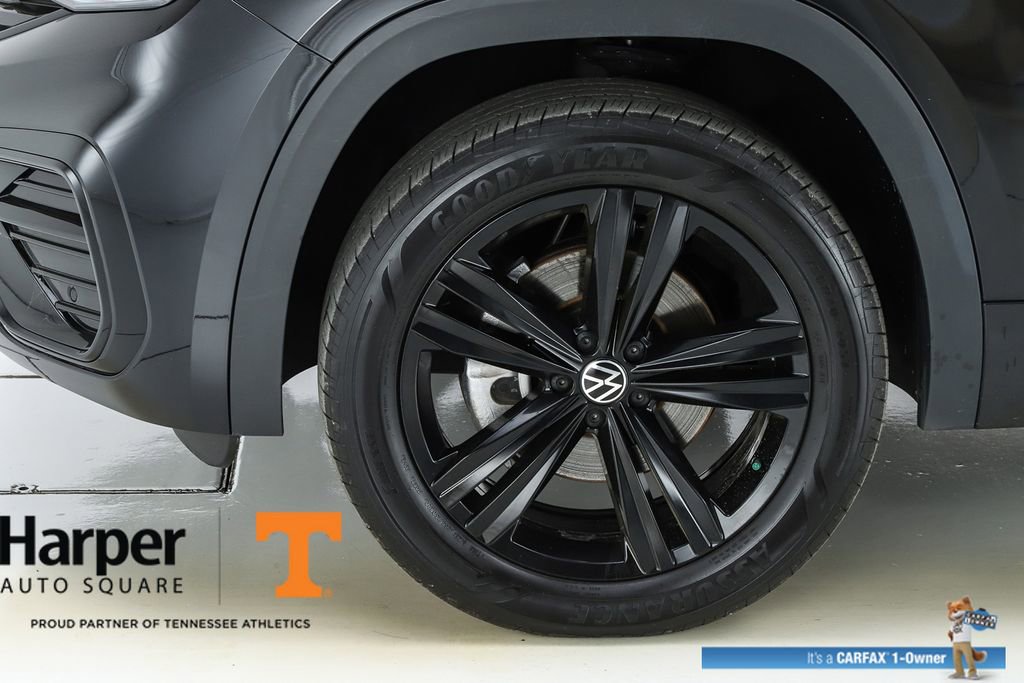 Used 2023 Volkswagen Atlas SEL R-Line AWD/4WD image 45