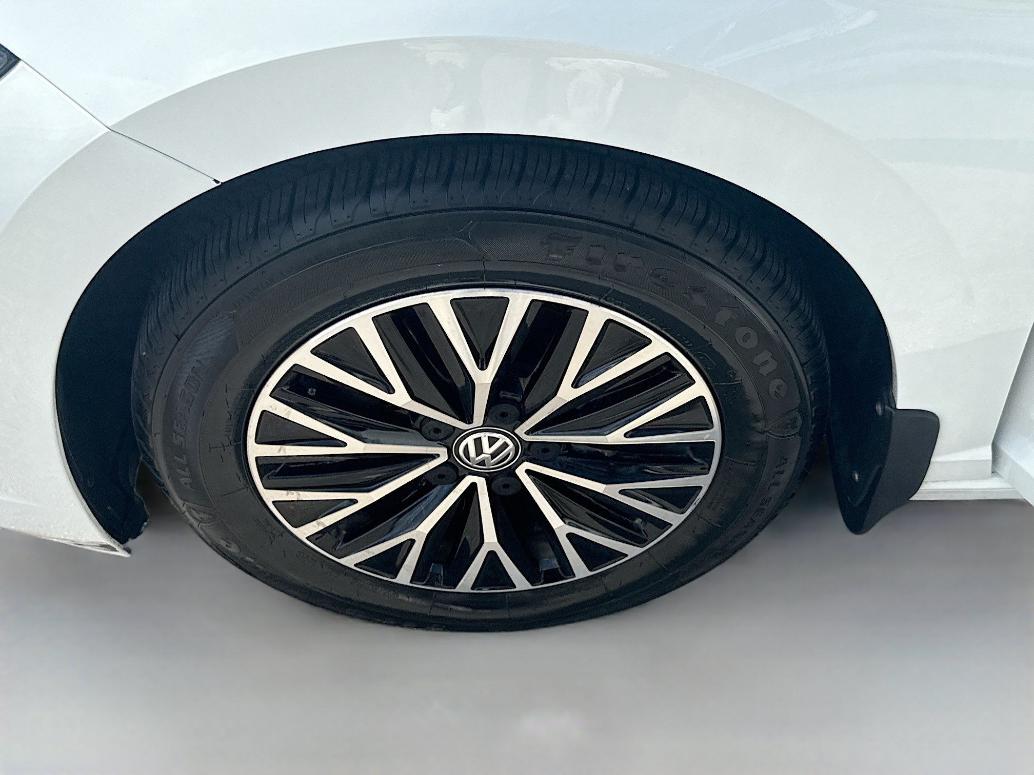 Used 2019 Volkswagen Jetta SE w/ Cold Weather Package FWD image 35