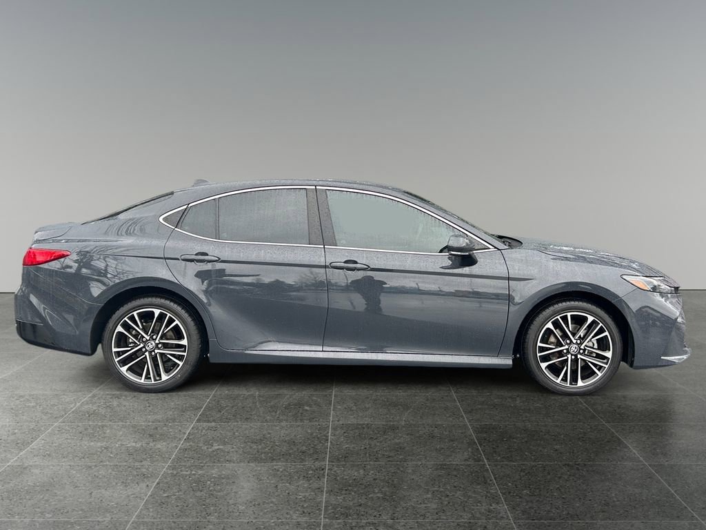 Used 2025 Toyota Camry XLE image 8