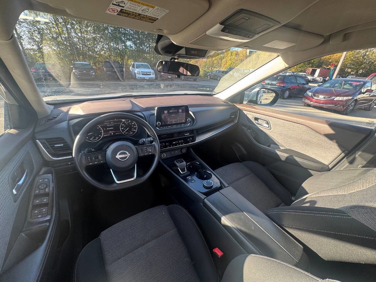 Used 2023 Nissan Rogue SV image 7