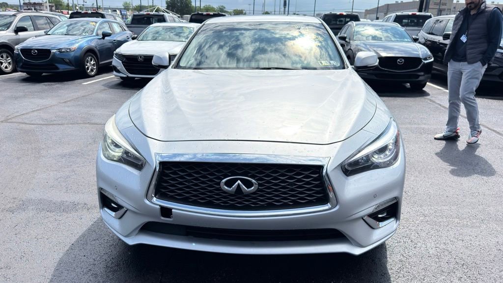 Used 2019 INFINITI Q50 Luxe w/ Essential Package (3.0T Luxe) AWD/4WD image 7
