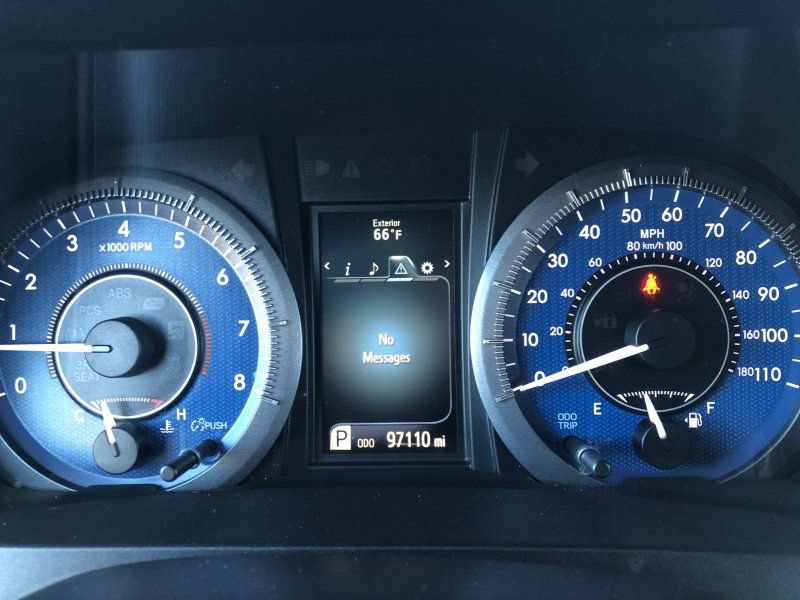Used 2015 Toyota Sienna XLE FWD image 18