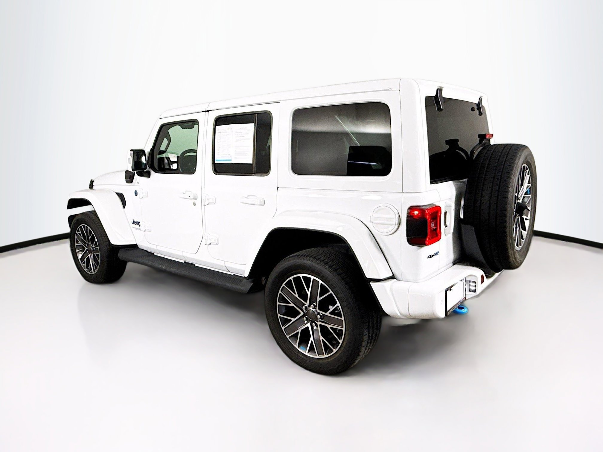 Used 2022 Jeep Wrangler Unlimited Sahara image 29