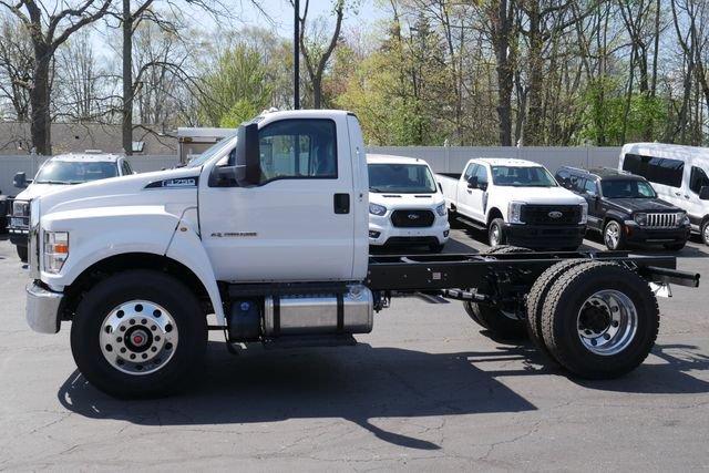 New 2027 Ford F750 2WD Regular Cab Super Duty image 5
