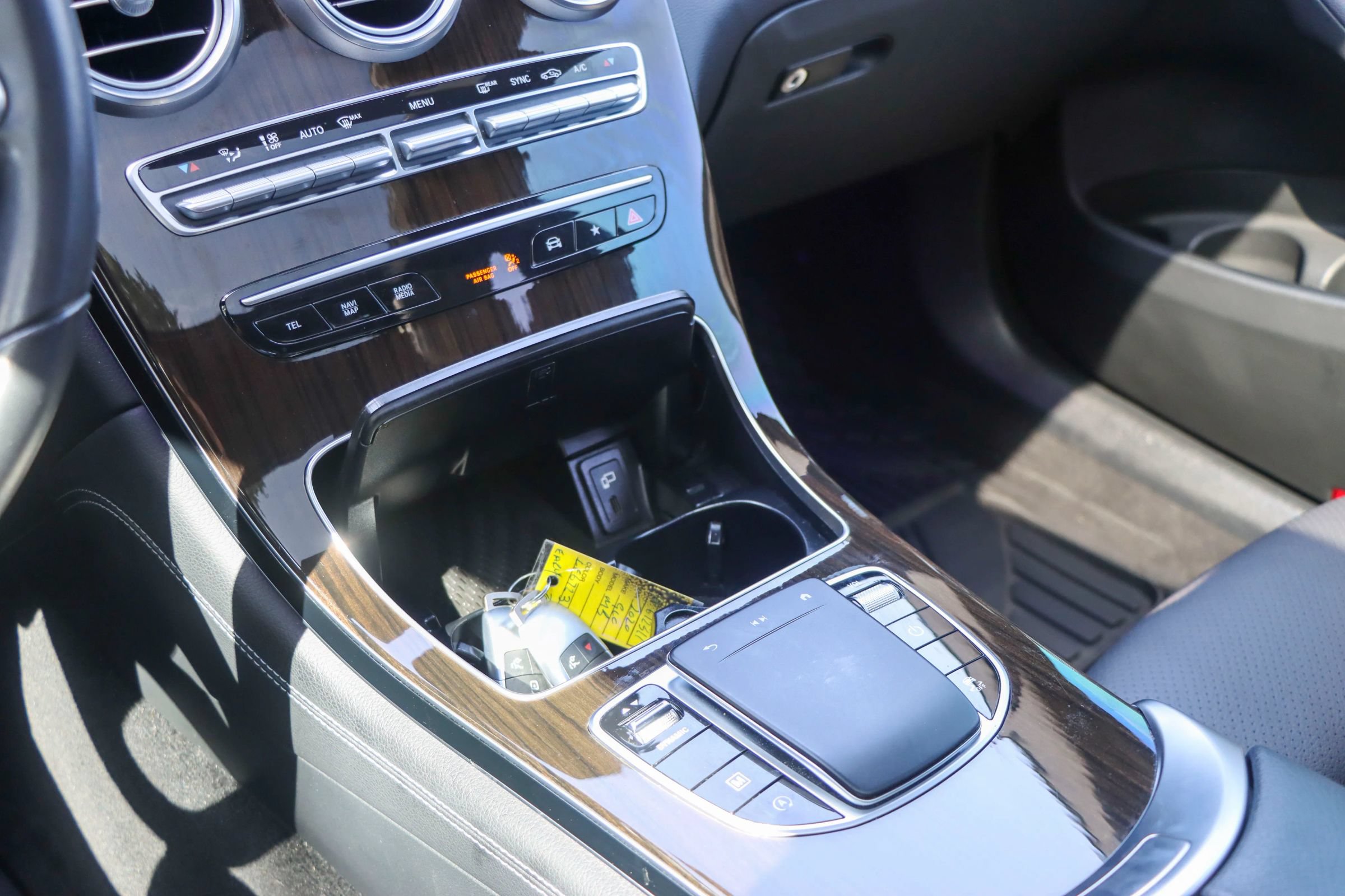 Used 2020 Mercedes-Benz GLC 300 image 41