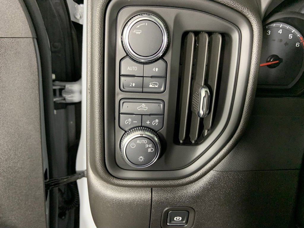 Used 2025 GMC Sierra 1500 Pro w/ Convenience Package image 10