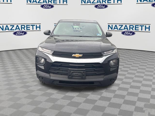 Used 2021 Chevrolet TrailBlazer LS w/ LPO, Blackout Package AWD/4WD image 2