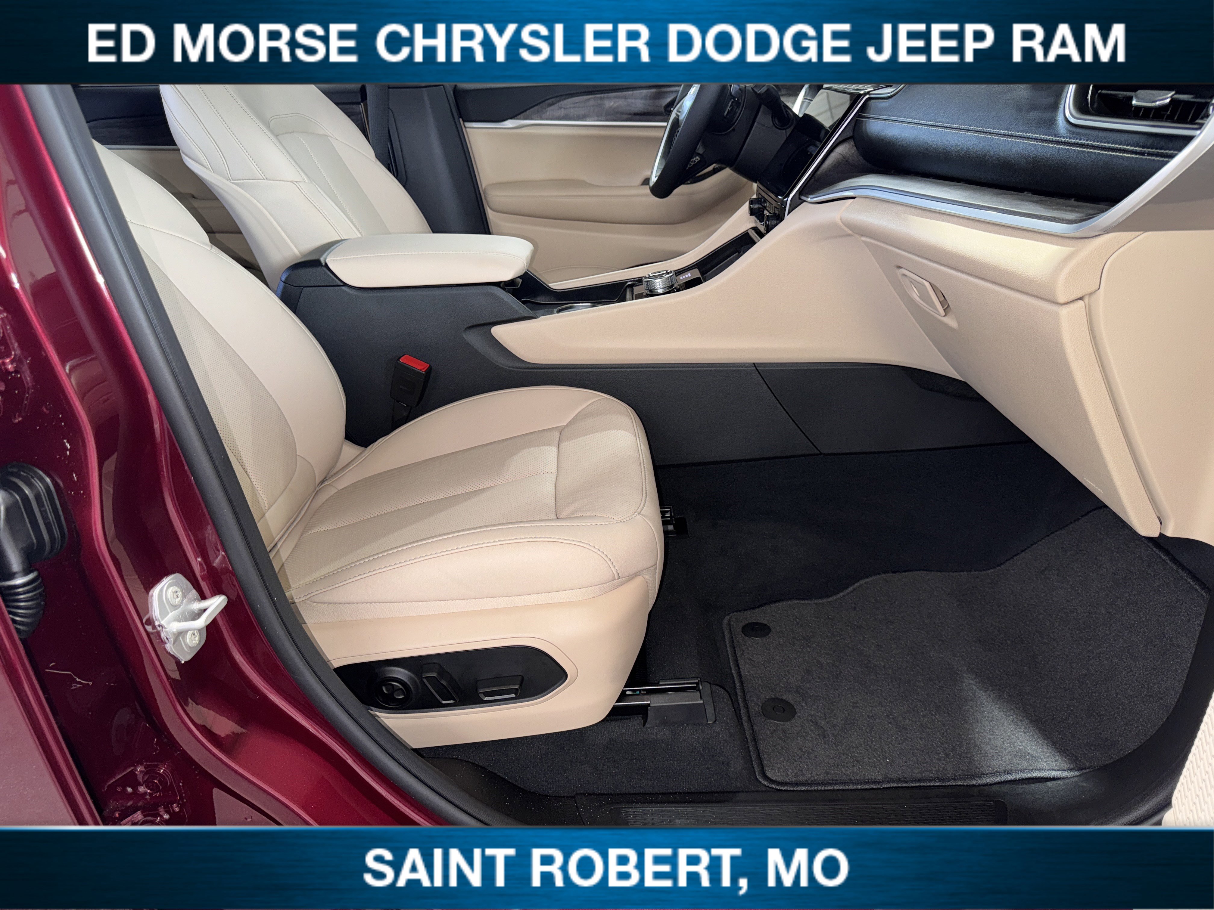New 2025 Jeep Grand Cherokee L Limited w/ Luxury Tech Group II image 34