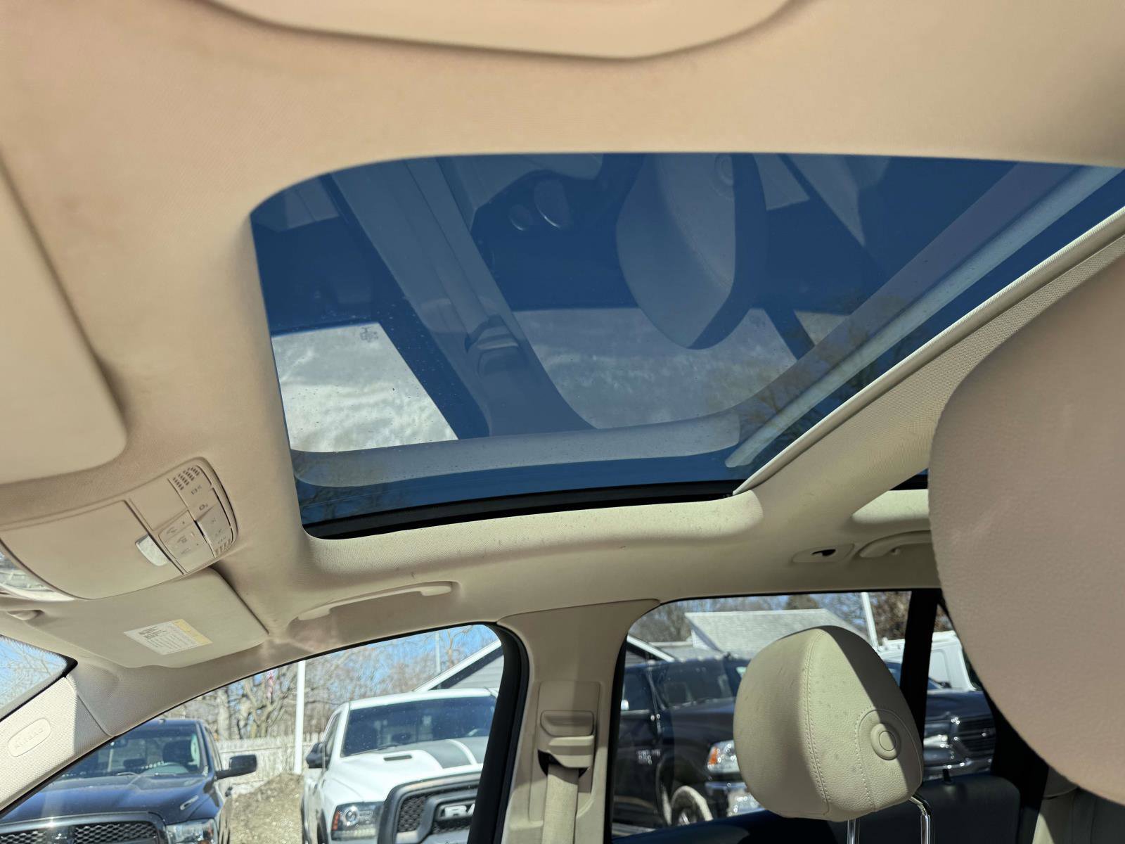 Used 2019 Mercedes-Benz GLC 300 4MATIC image 17