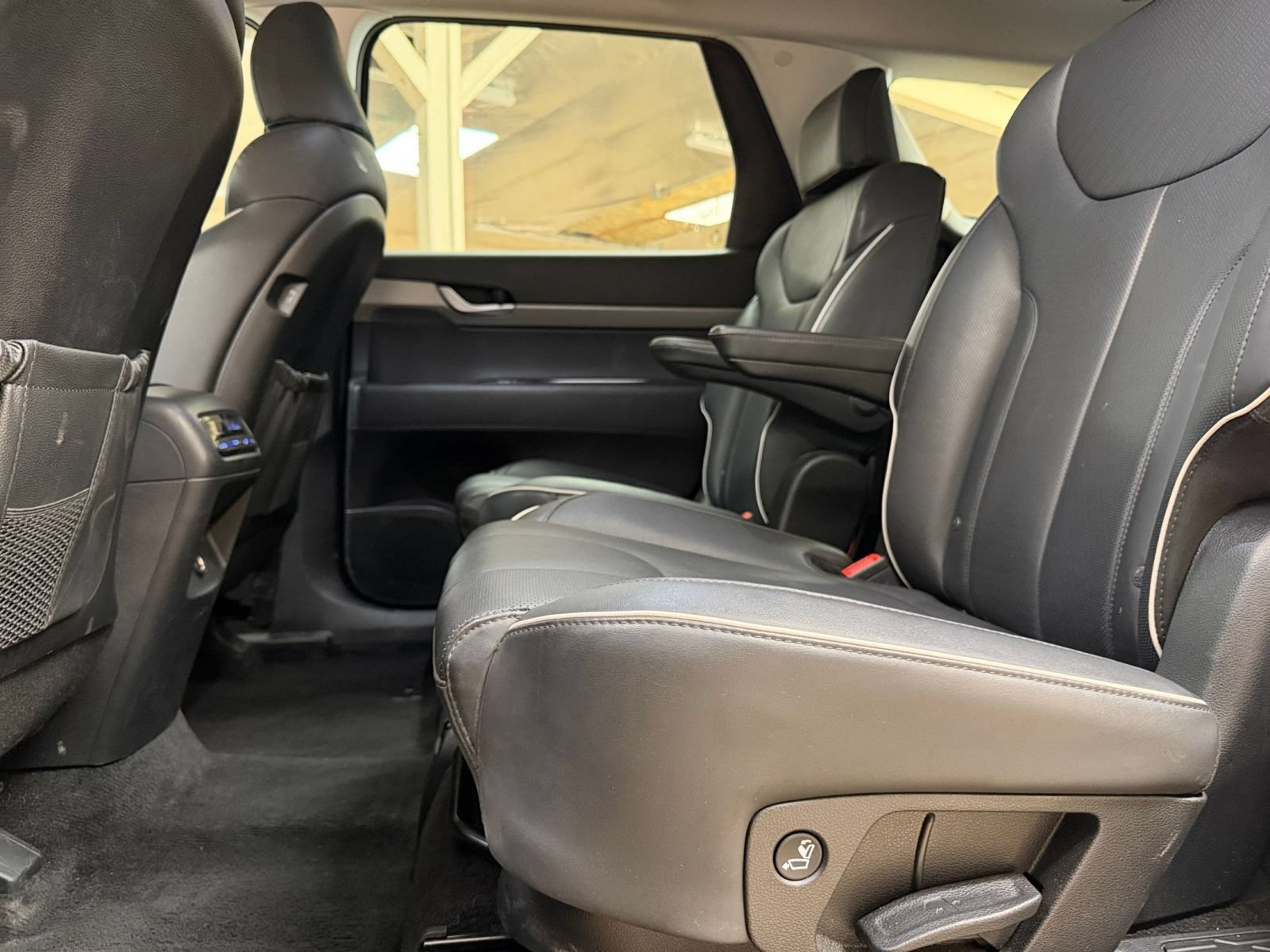 Used 2025 Hyundai Palisade SEL FWD image 29