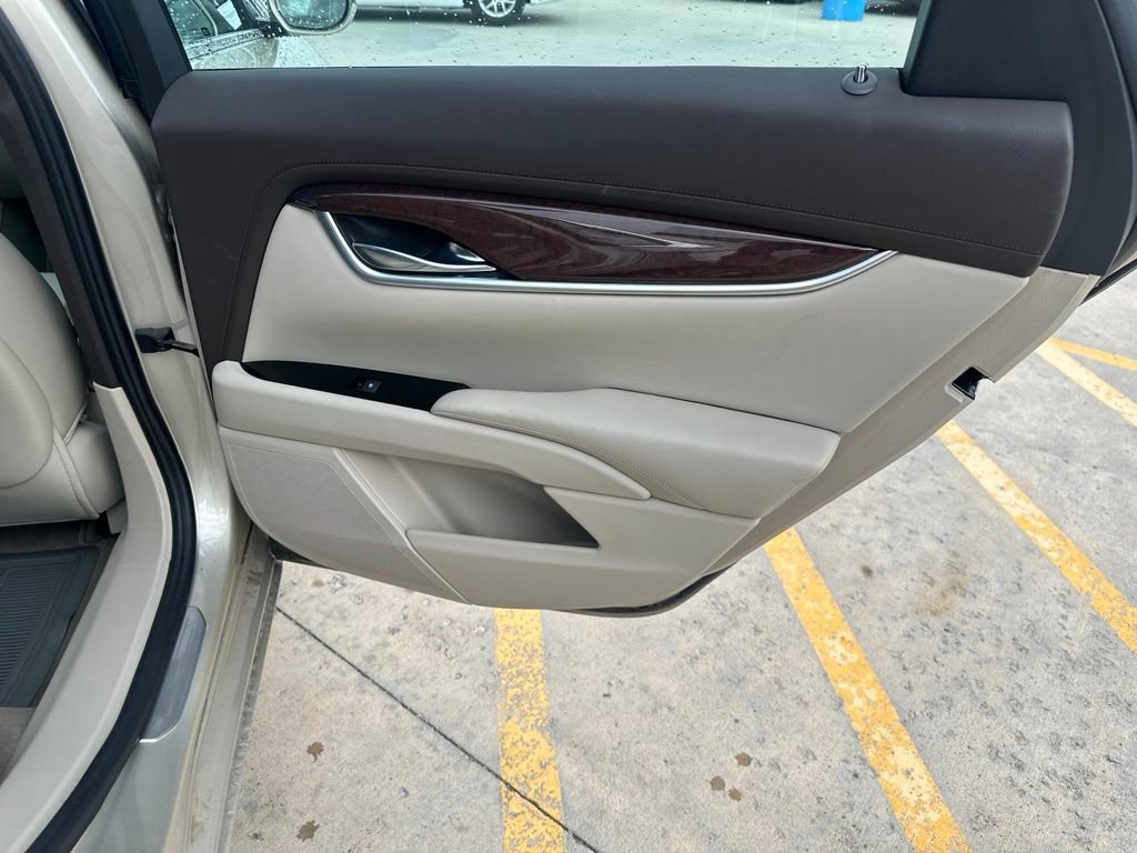Used 2014 Cadillac XTS Luxury w/ Driver Awareness Package FWD image 25
