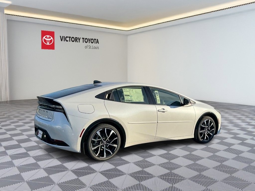 New 2026 Toyota Prius Plug-In Hybrid image 3