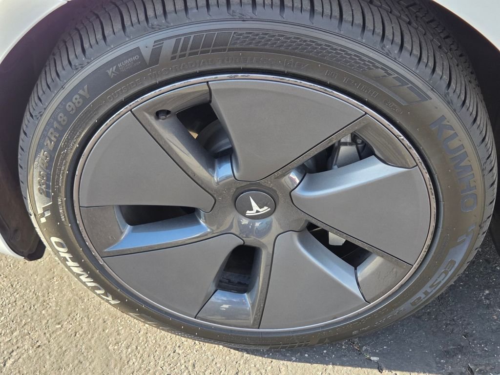 Used 2023 Tesla Model 3 Standard Range RWD image 12