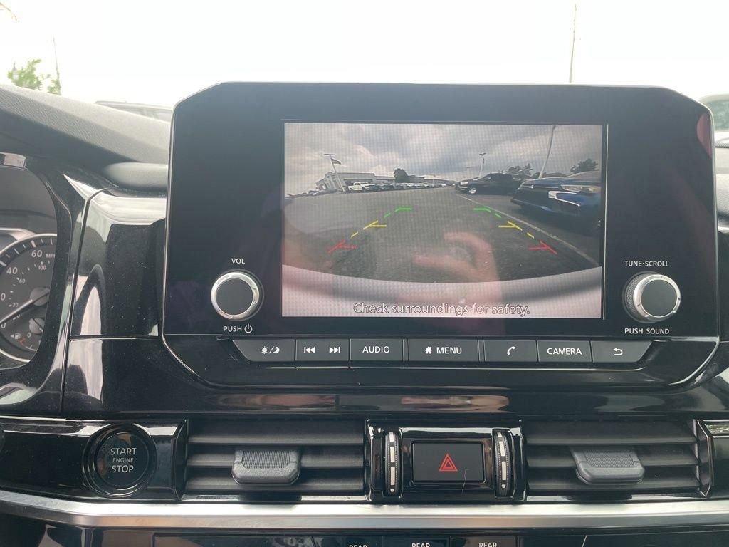 Used 2025 Nissan Pathfinder SV AWD/4WD image 26