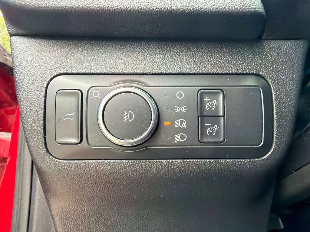 Used 2022 Ford Escape SEL w/ Technology Package AWD/4WD image 30