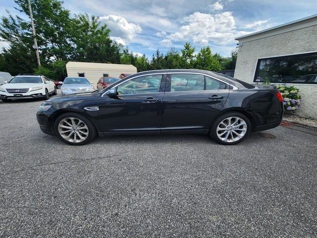 Used 2013 Ford Taurus Limited FWD image 4