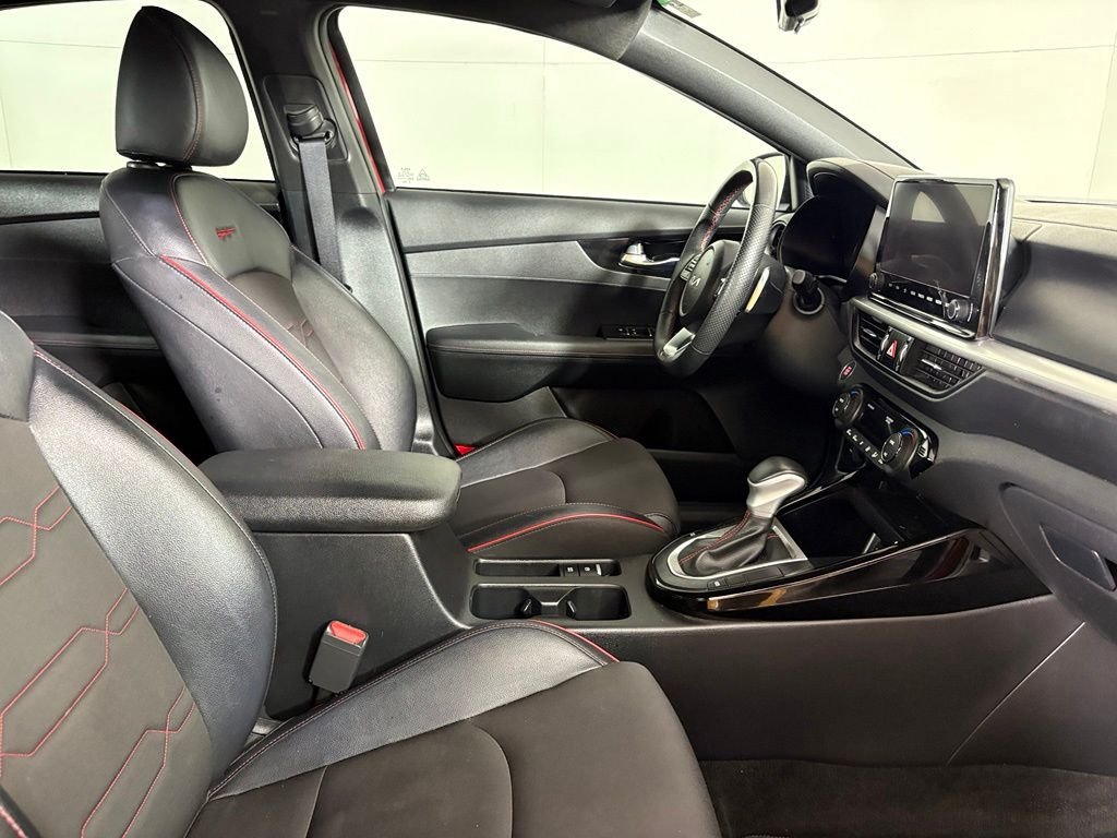 Used 2022 Kia Forte GT w/ GT Technology Package FWD image 14