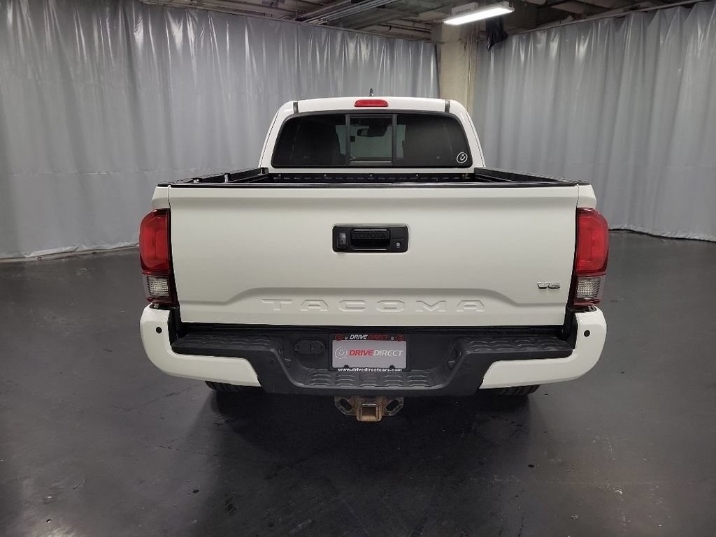 Used 2019 Toyota Tacoma TRD Off-Road w/ Technology Package AWD/4WD image 7