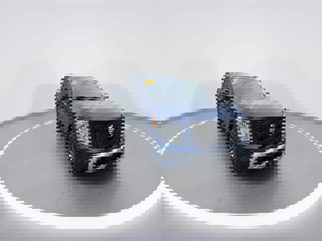 Used 2021 Nissan Titan SV w/ SV Convenience Package image 5