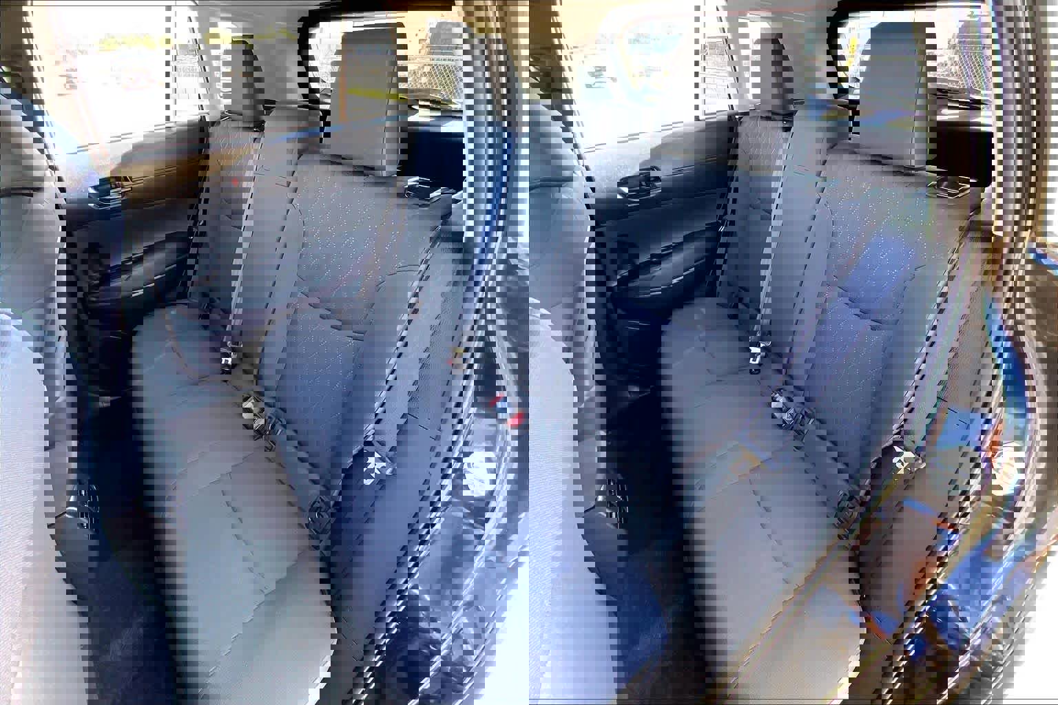 Used 2025 Toyota Corolla Cross LE image 19