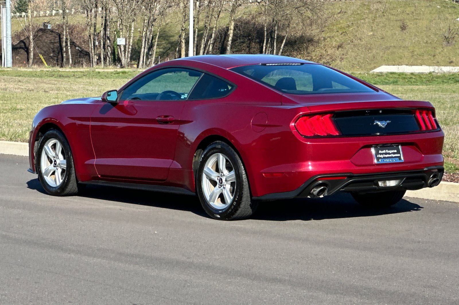Used 2018 Ford Mustang EcoBoost image 5