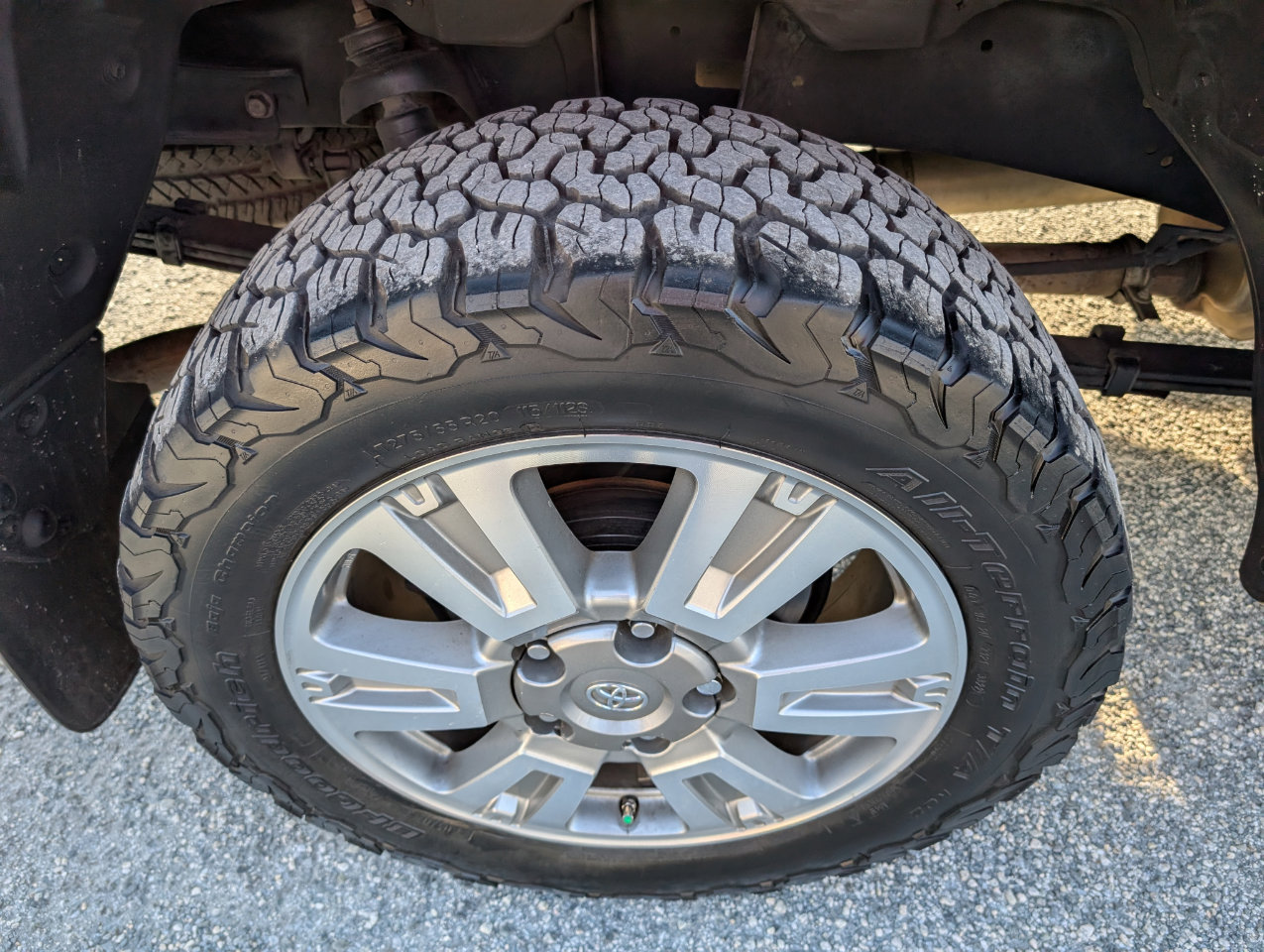 Used 2017 Toyota Tundra SR5 w/ SR5 Upgrade Package image 6