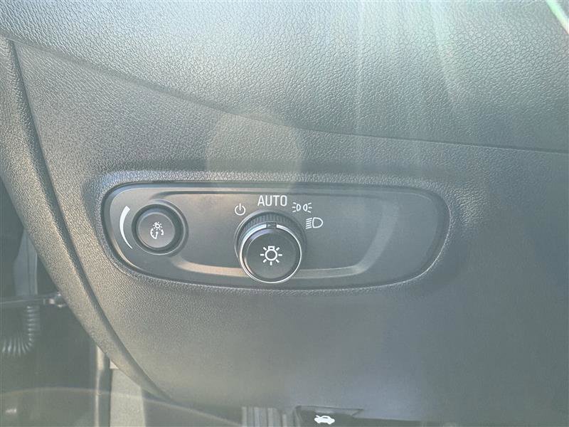 Used 2024 Chevrolet Equinox LT image 19