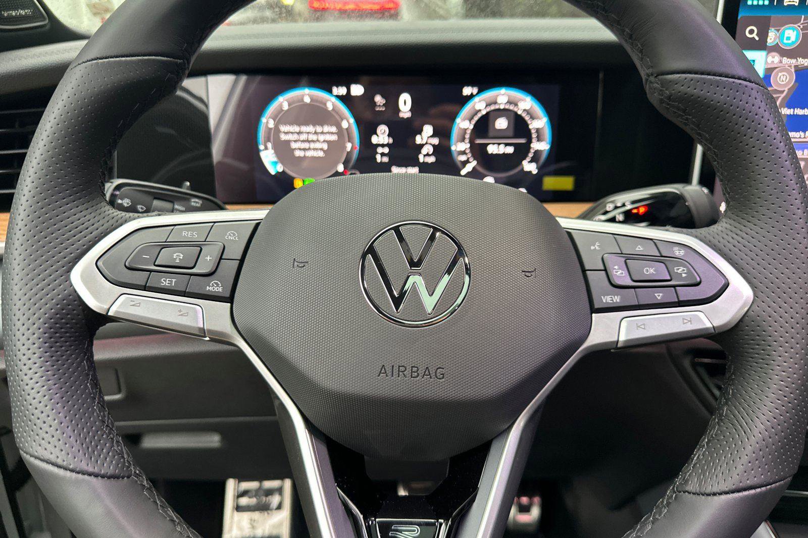 New 2026 Volkswagen Tiguan SEL R-Line AWD/4WD image 23