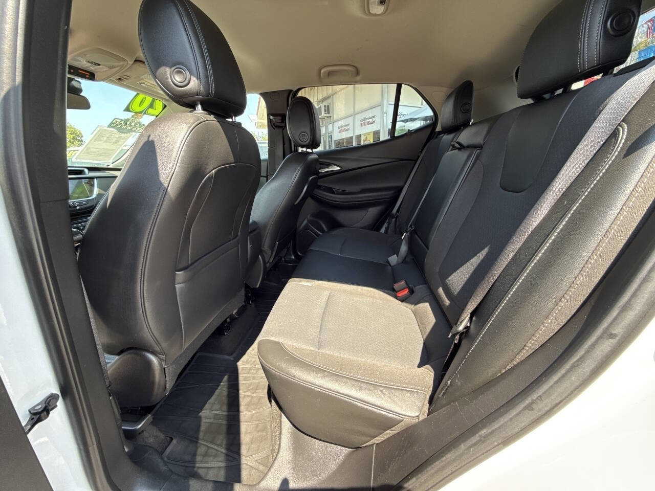 Used 2020 Buick Encore GX Select w/ Sport Touring Package FWD image 4