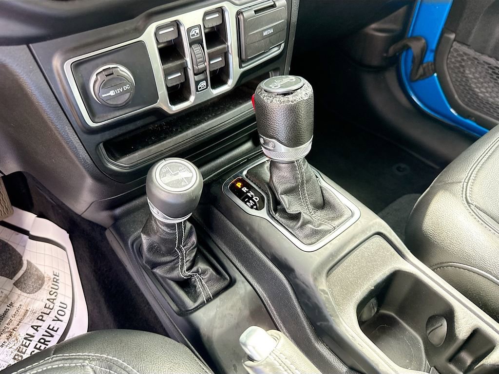 Used 2023 Jeep Wrangler Unlimited Sahara w/ Cold Weather Group image 18