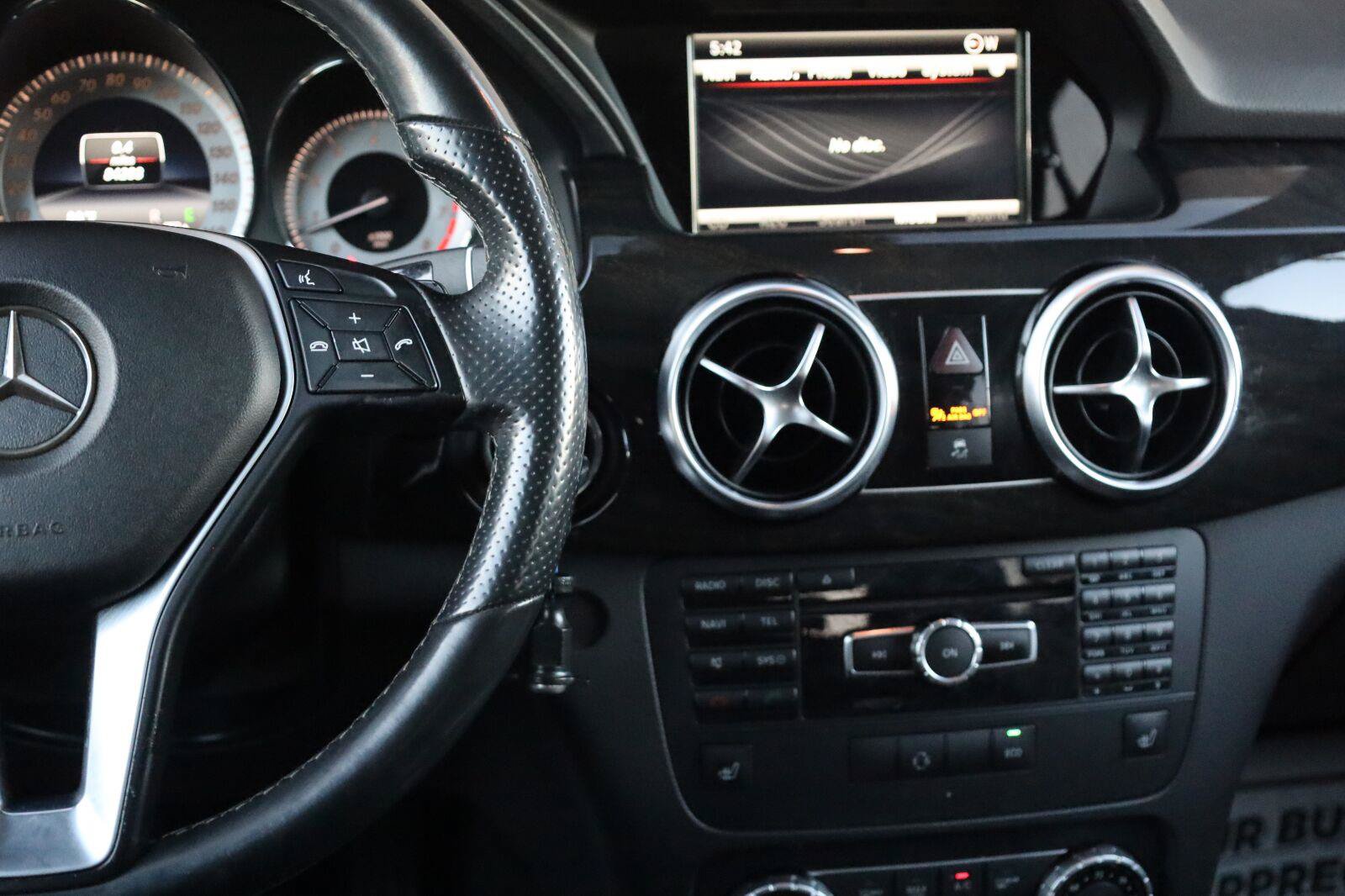 Used 2015 Mercedes-Benz GLK 350 4MATIC image 35